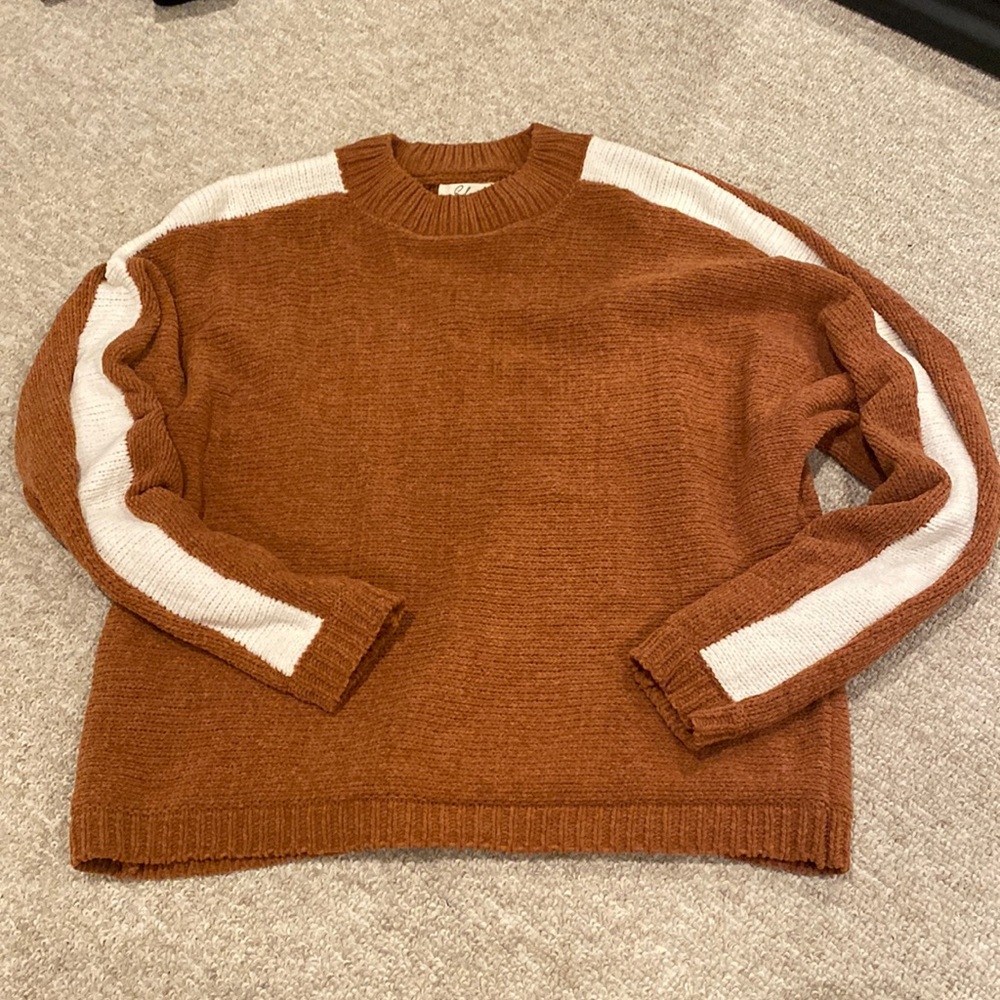 Elan sweater with tags
